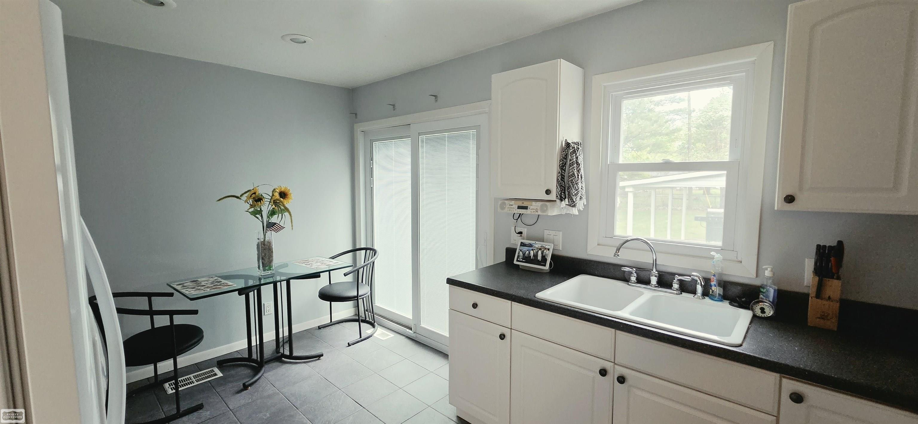 1589 Hampton Drive, Mount Clemens, MI, 48043
