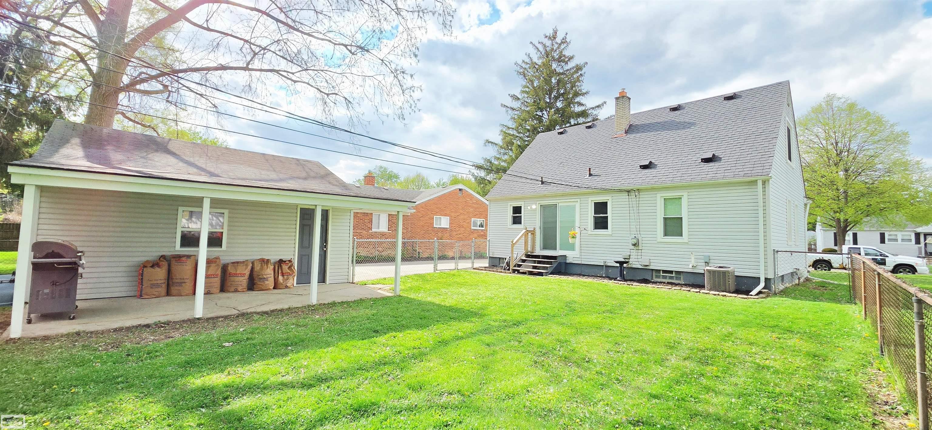 1589 Hampton Drive, Mount Clemens, MI, 48043