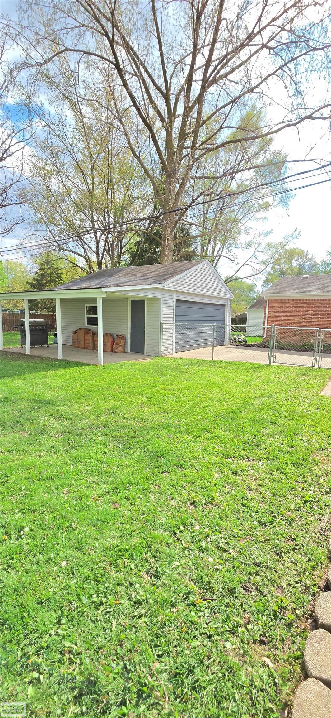 1589 Hampton Drive, Mount Clemens, MI, 48043