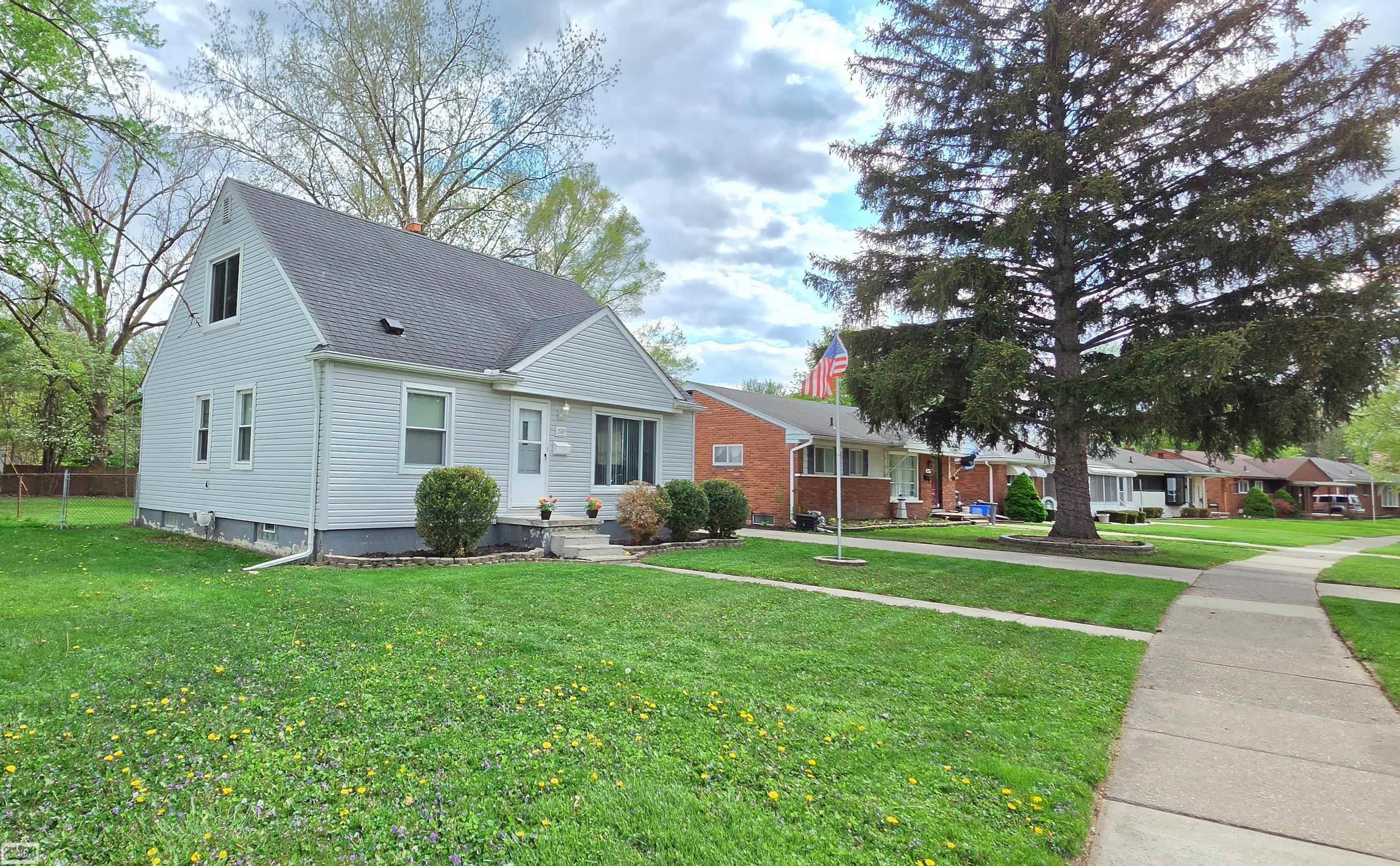 1589 Hampton Drive, Mount Clemens, MI, 48043