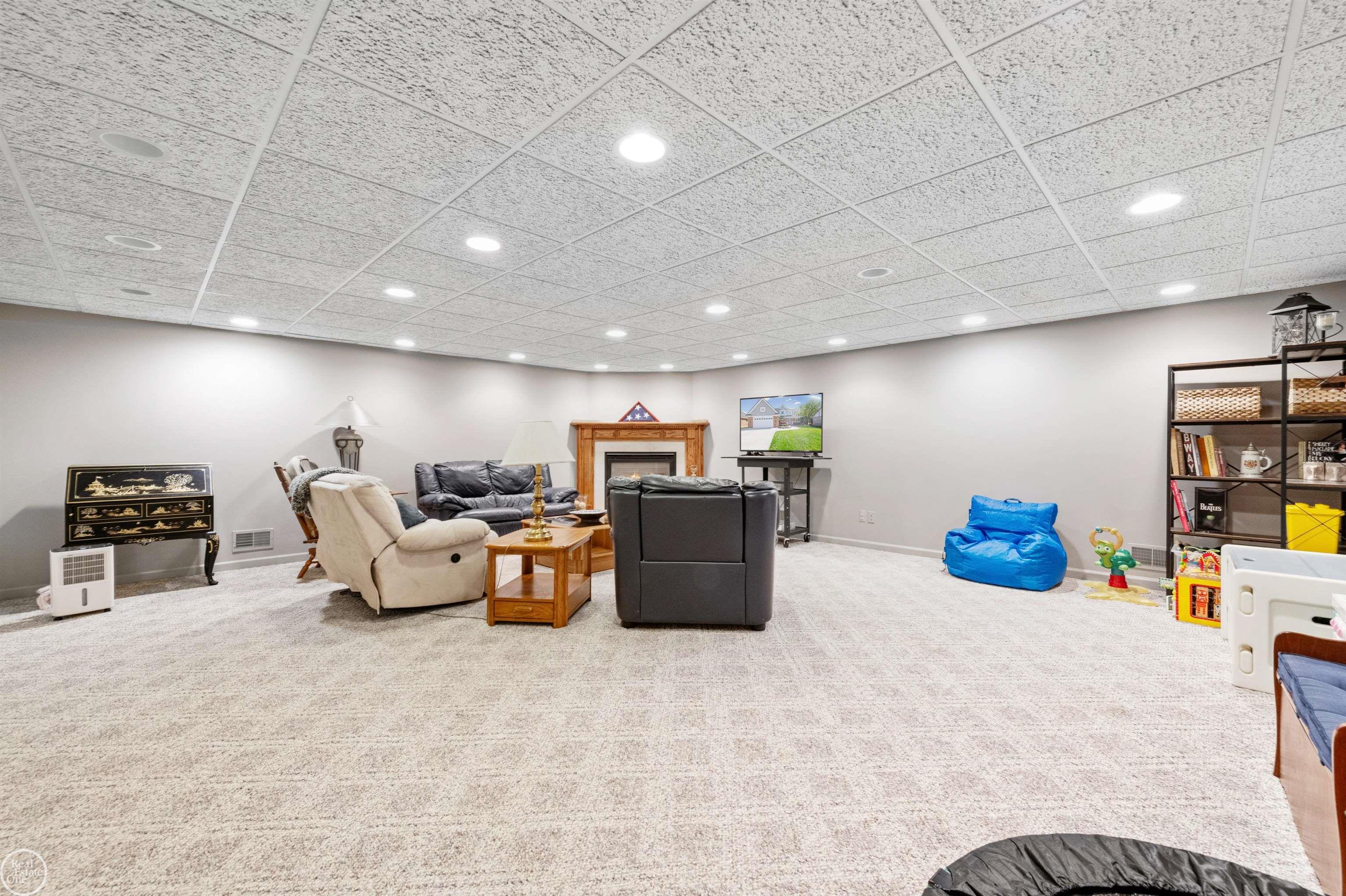 15790 Farmview Court, Fraser, MI, 48026