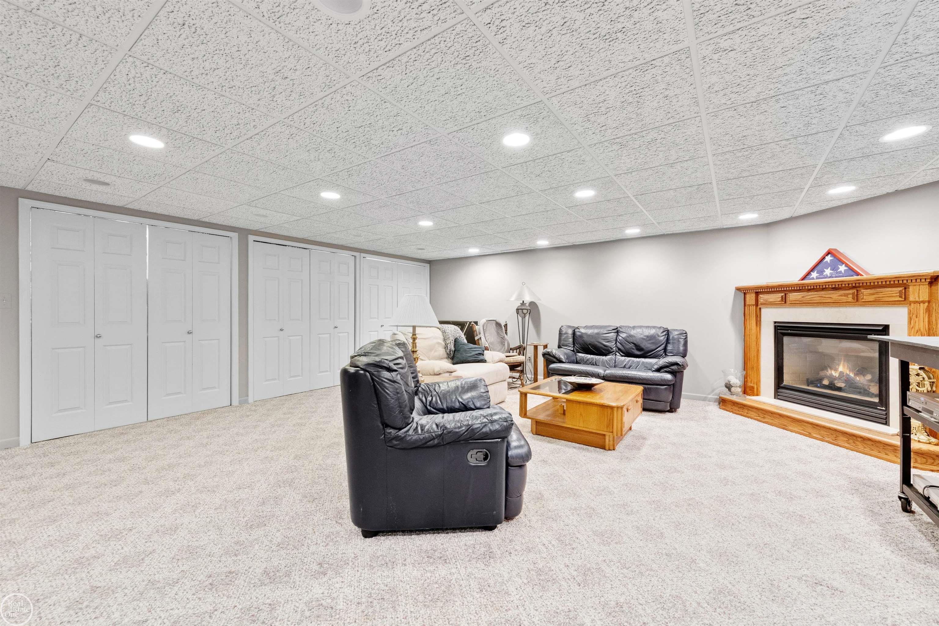 15790 Farmview Court, Fraser, MI, 48026