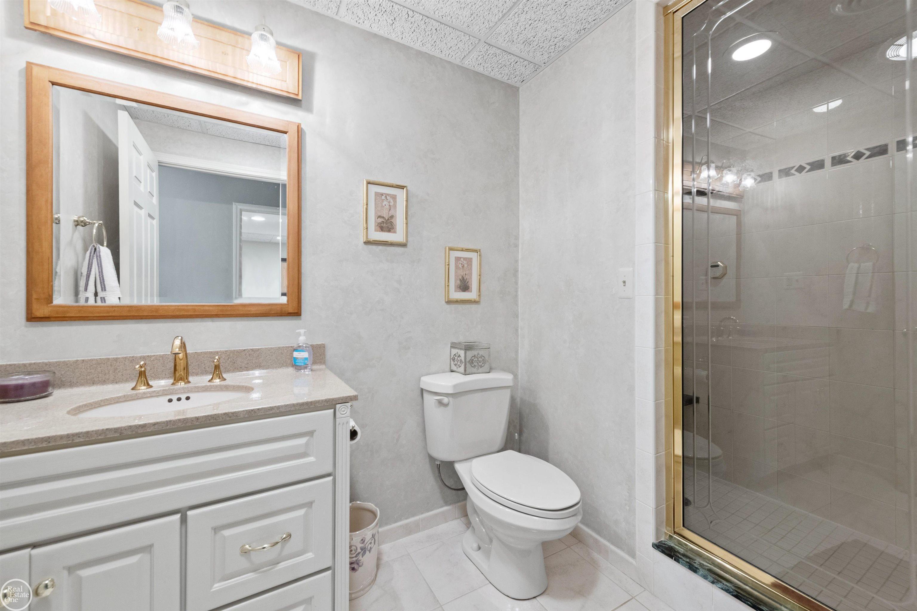 15790 Farmview Court, Fraser, MI, 48026
