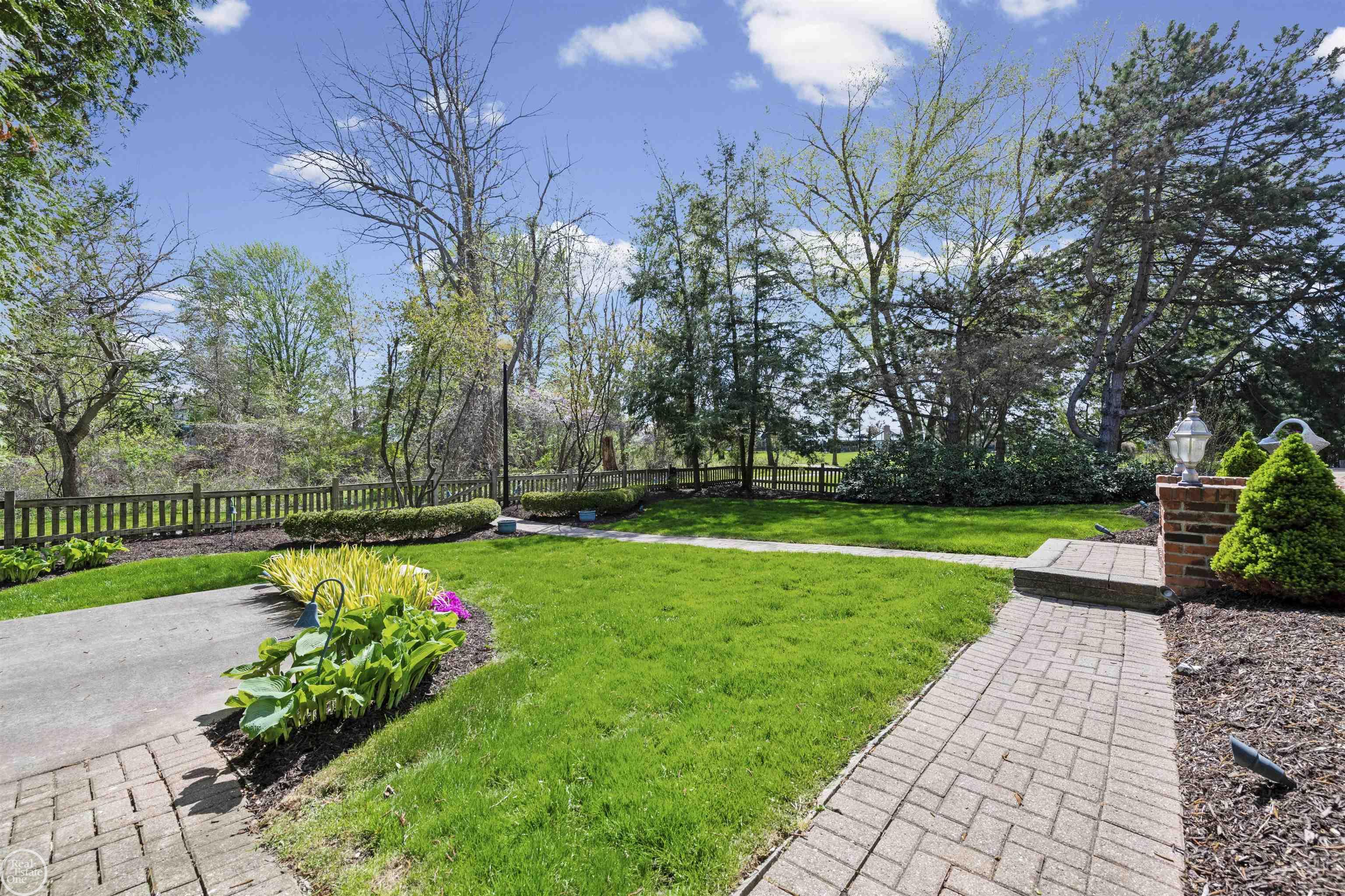 15790 Farmview Court, Fraser, MI, 48026