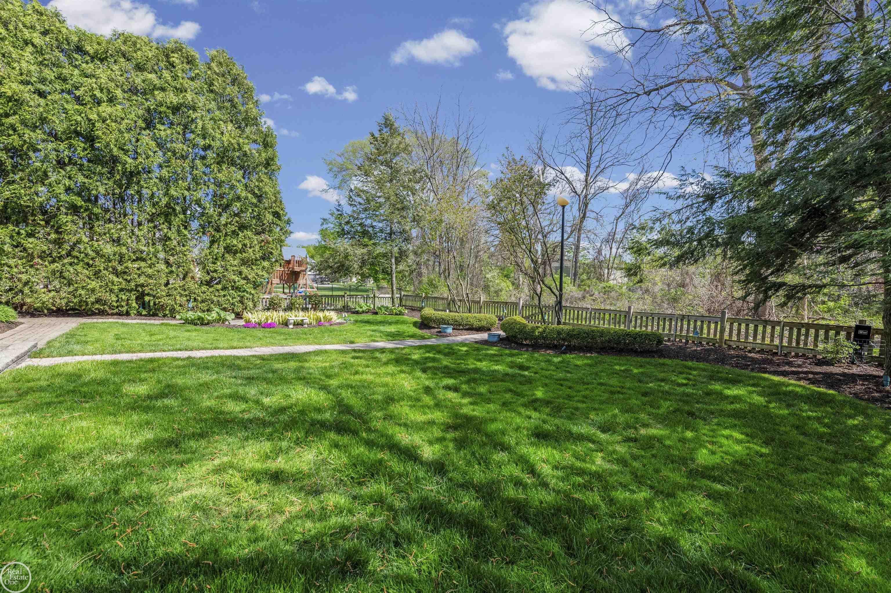 15790 Farmview Court, Fraser, MI, 48026