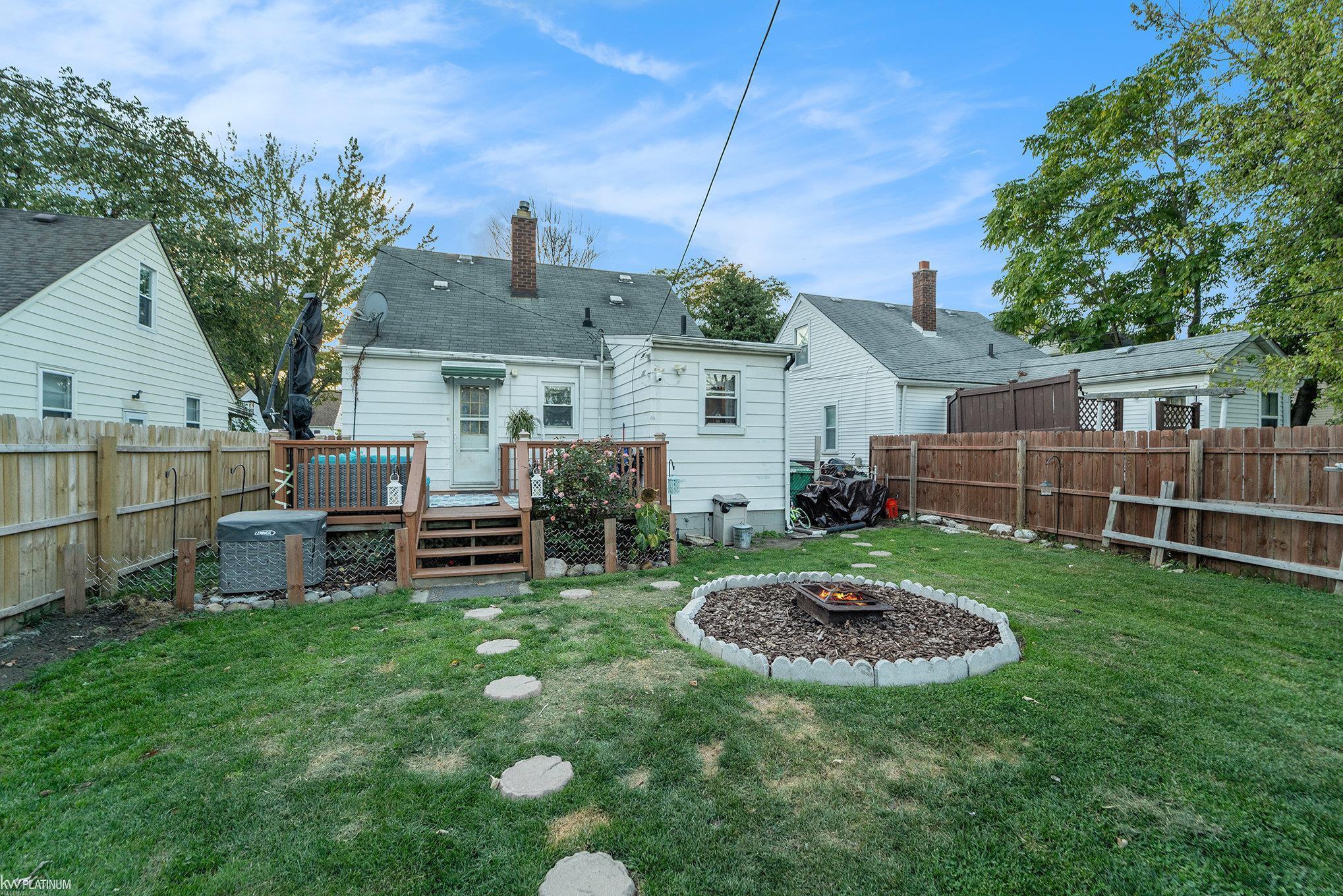 22076 Tuscany Avenue, Eastpointe, MI, 48021