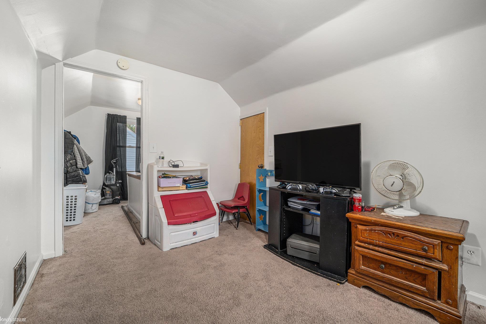 22076 Tuscany Avenue, Eastpointe, MI, 48021
