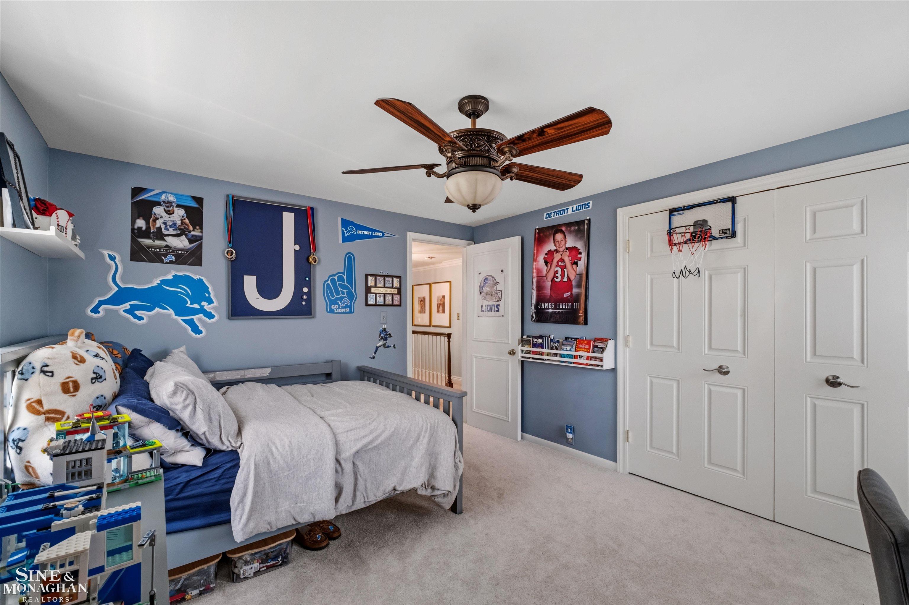 578 Heather Lane, Grosse Pointe Woods, MI, 48236