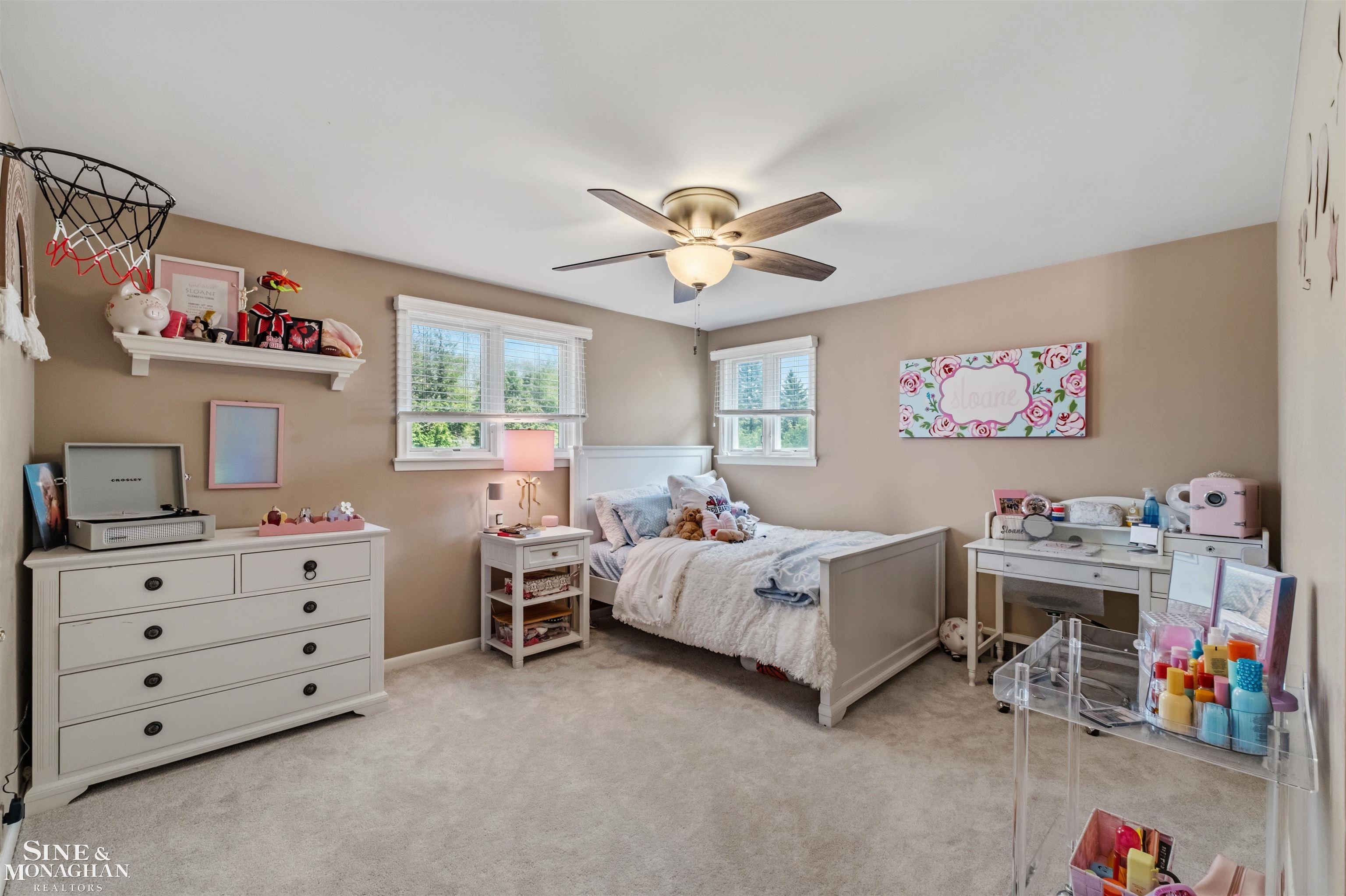 578 Heather Lane, Grosse Pointe Woods, MI, 48236