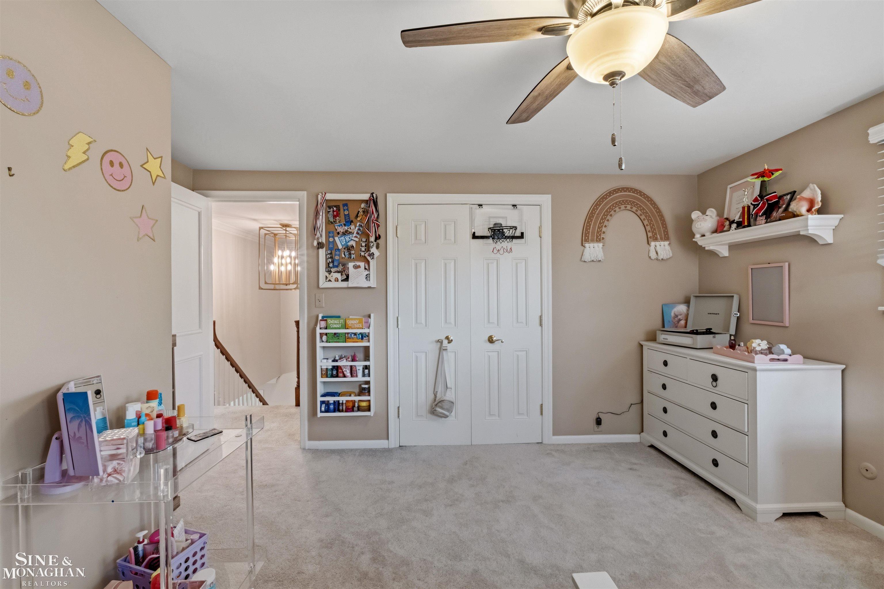 578 Heather Lane, Grosse Pointe Woods, MI, 48236
