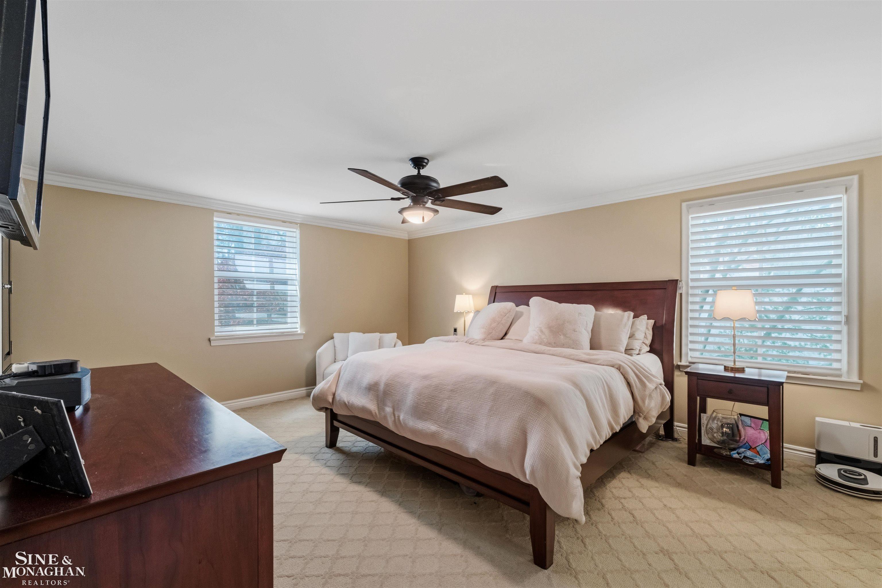 578 Heather Lane, Grosse Pointe Woods, MI, 48236
