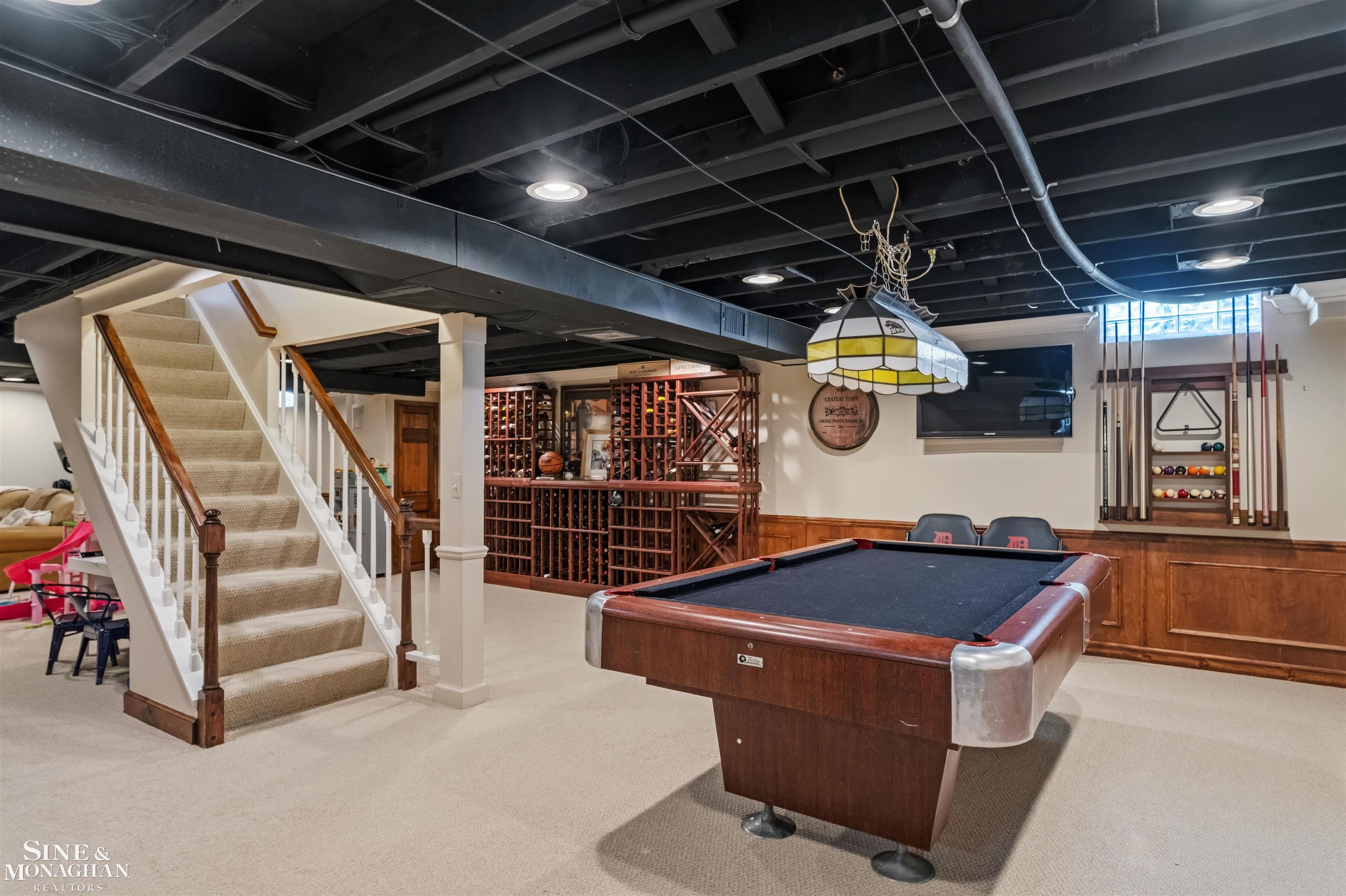578 Heather Lane, Grosse Pointe Woods, MI, 48236