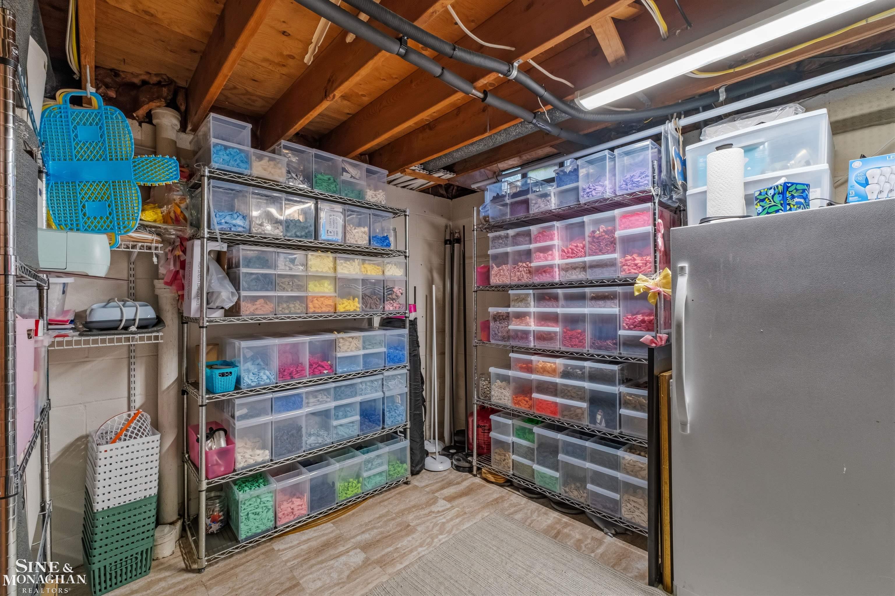 578 Heather Lane, Grosse Pointe Woods, MI, 48236