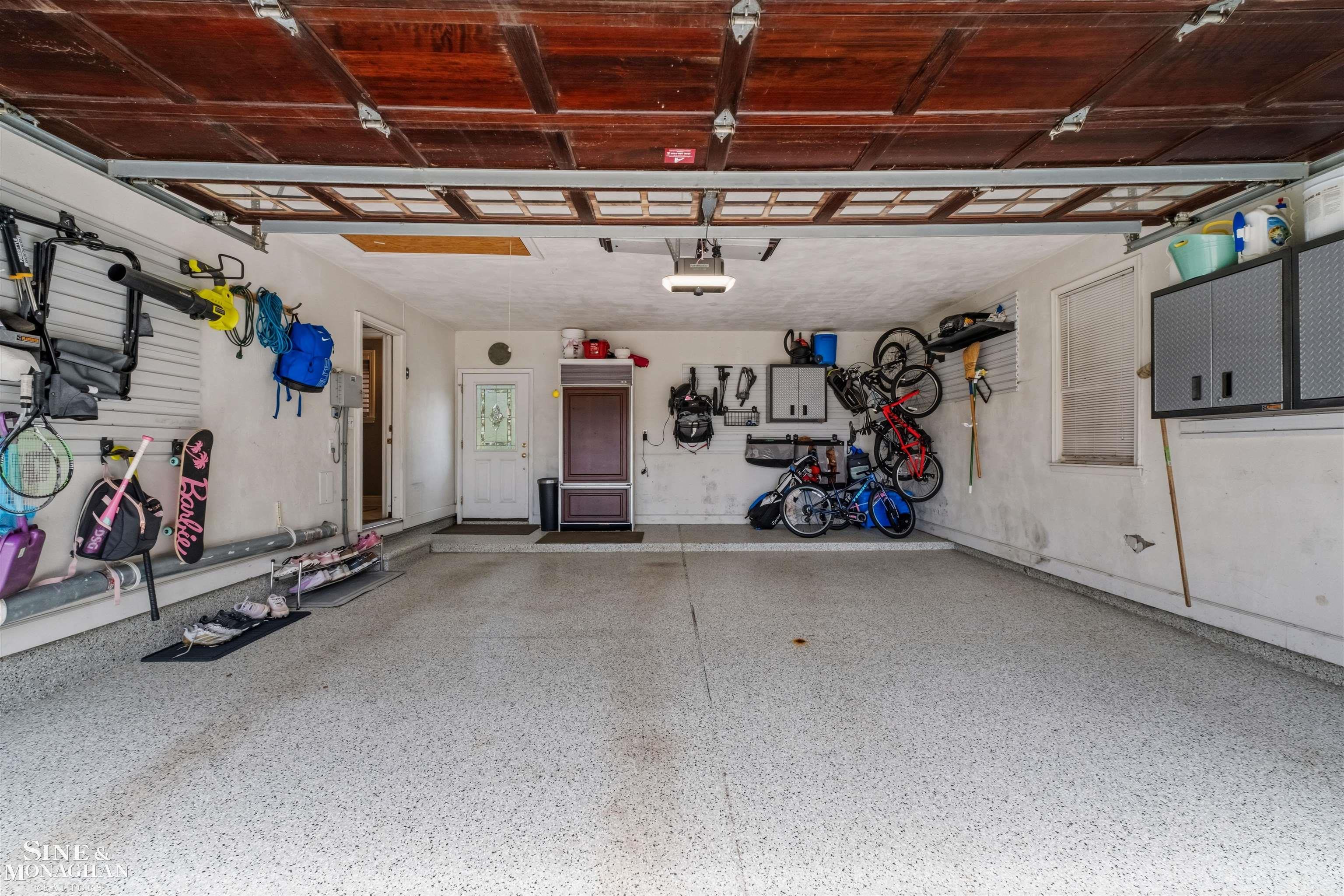 578 Heather Lane, Grosse Pointe Woods, MI, 48236