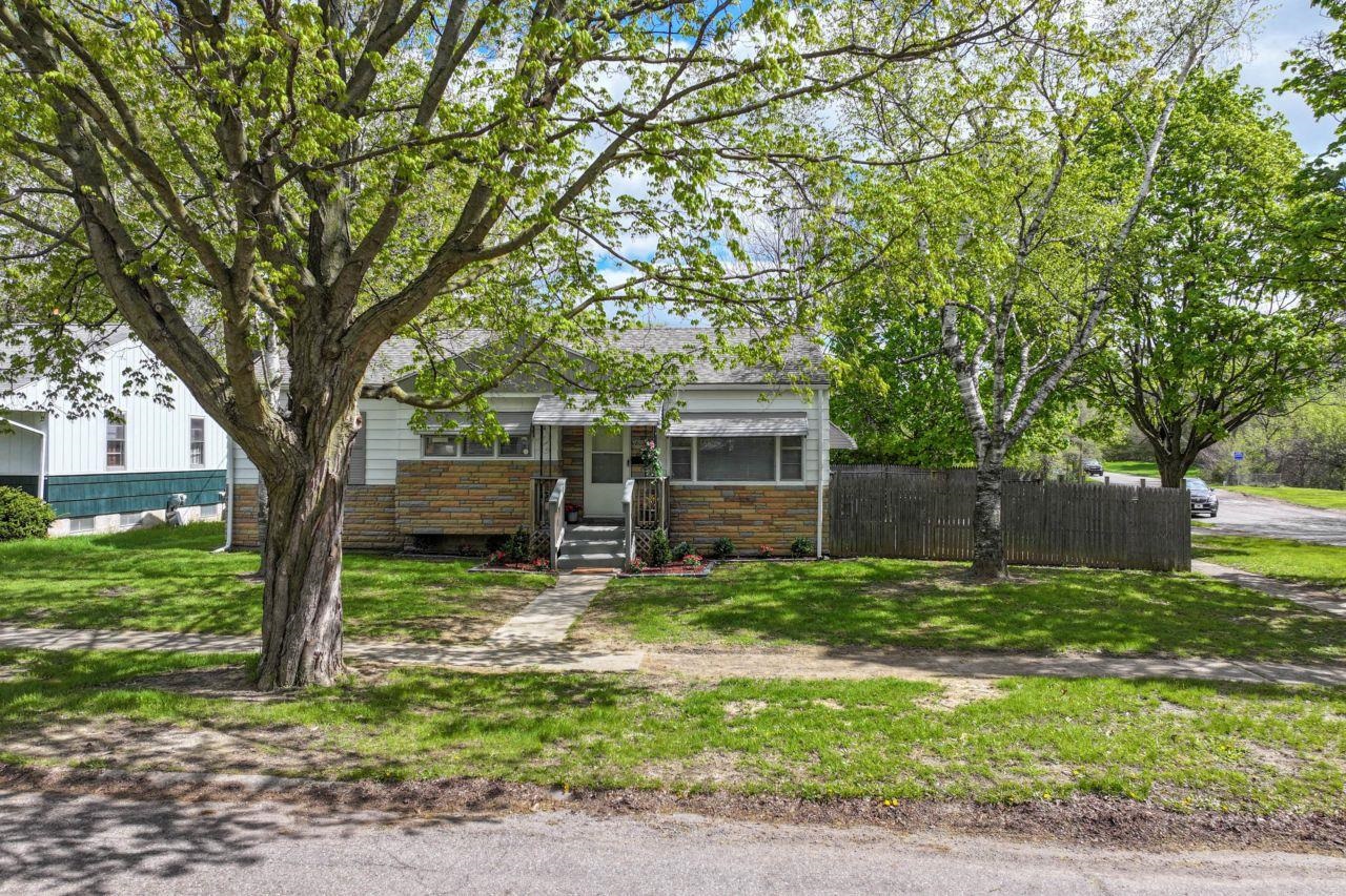 1802 Greenbrook Lane, Flint, MI, 48507
