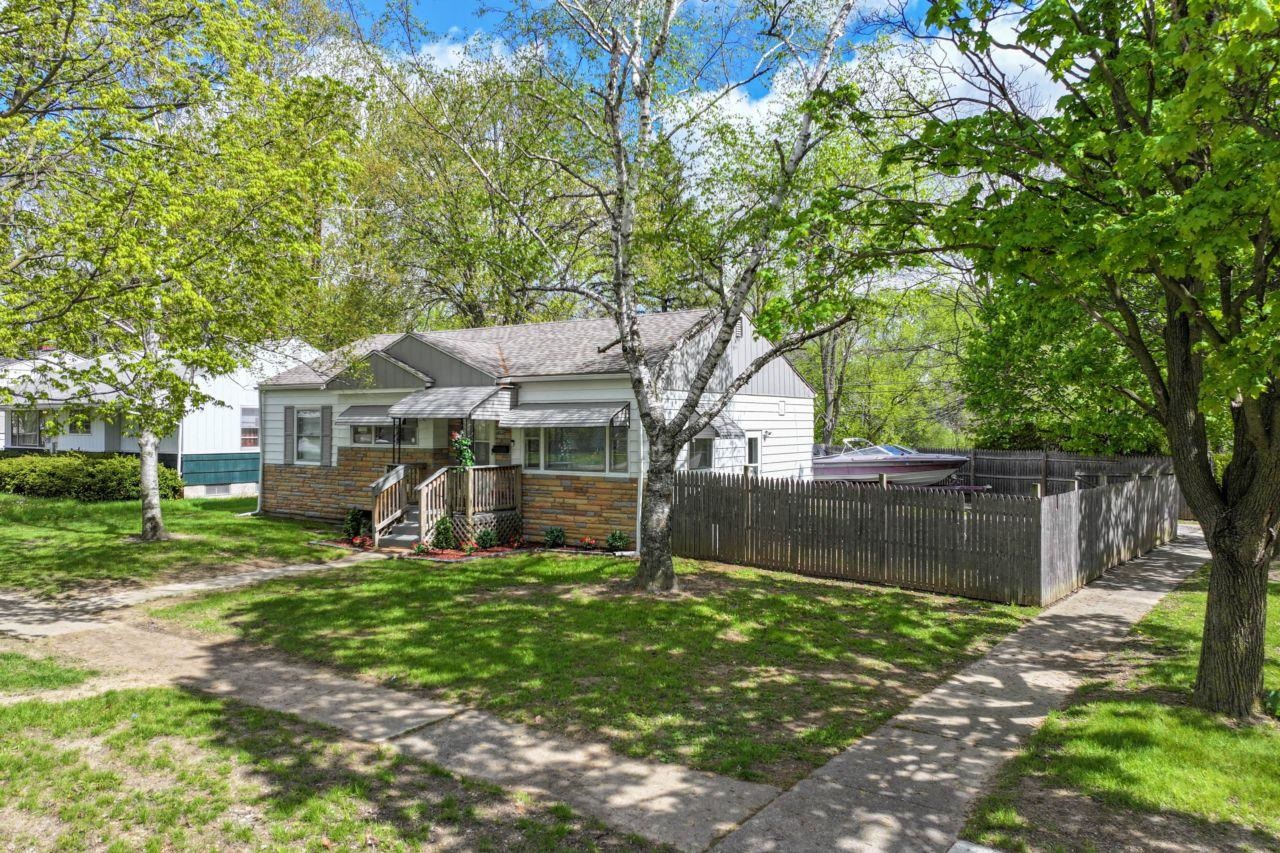 1802 Greenbrook Lane, Flint, MI, 48507
