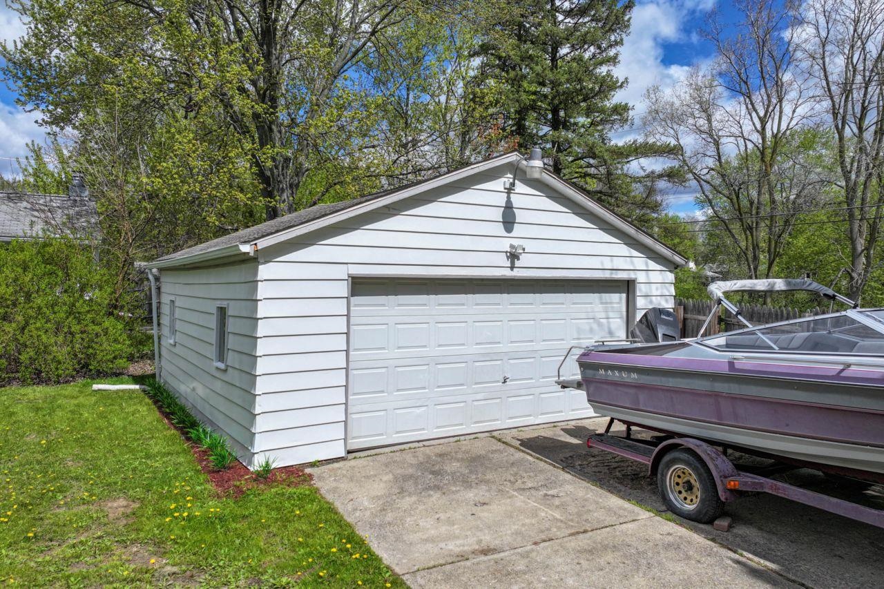 1802 Greenbrook Lane, Flint, MI, 48507