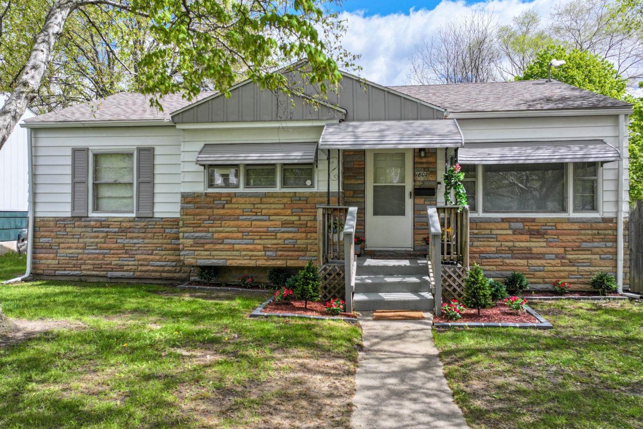 1802 Greenbrook Lane, Flint, MI, 48507