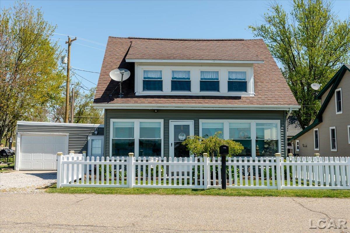 1398 Lakeshore Drive, Brooklyn, MI, 49230