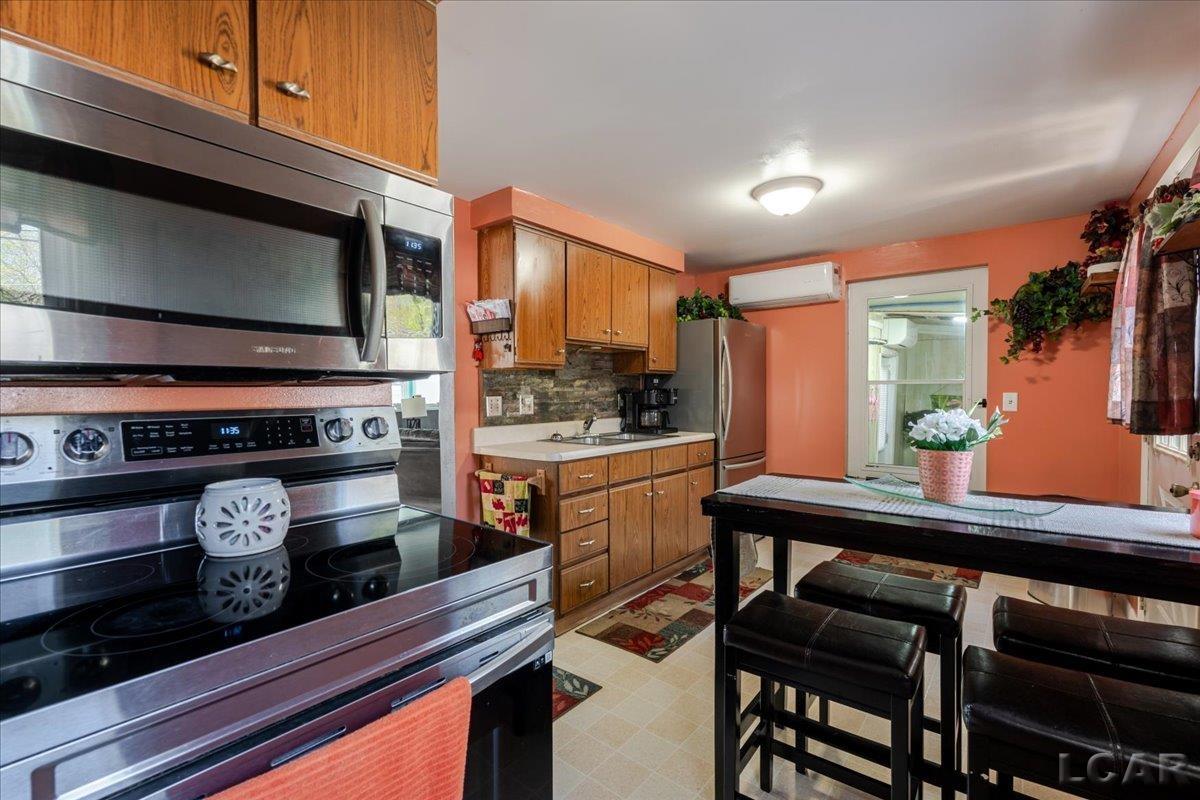 1398 Lakeshore Drive, Brooklyn, MI, 49230