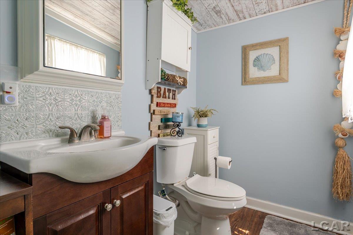 1398 Lakeshore Drive, Brooklyn, MI, 49230