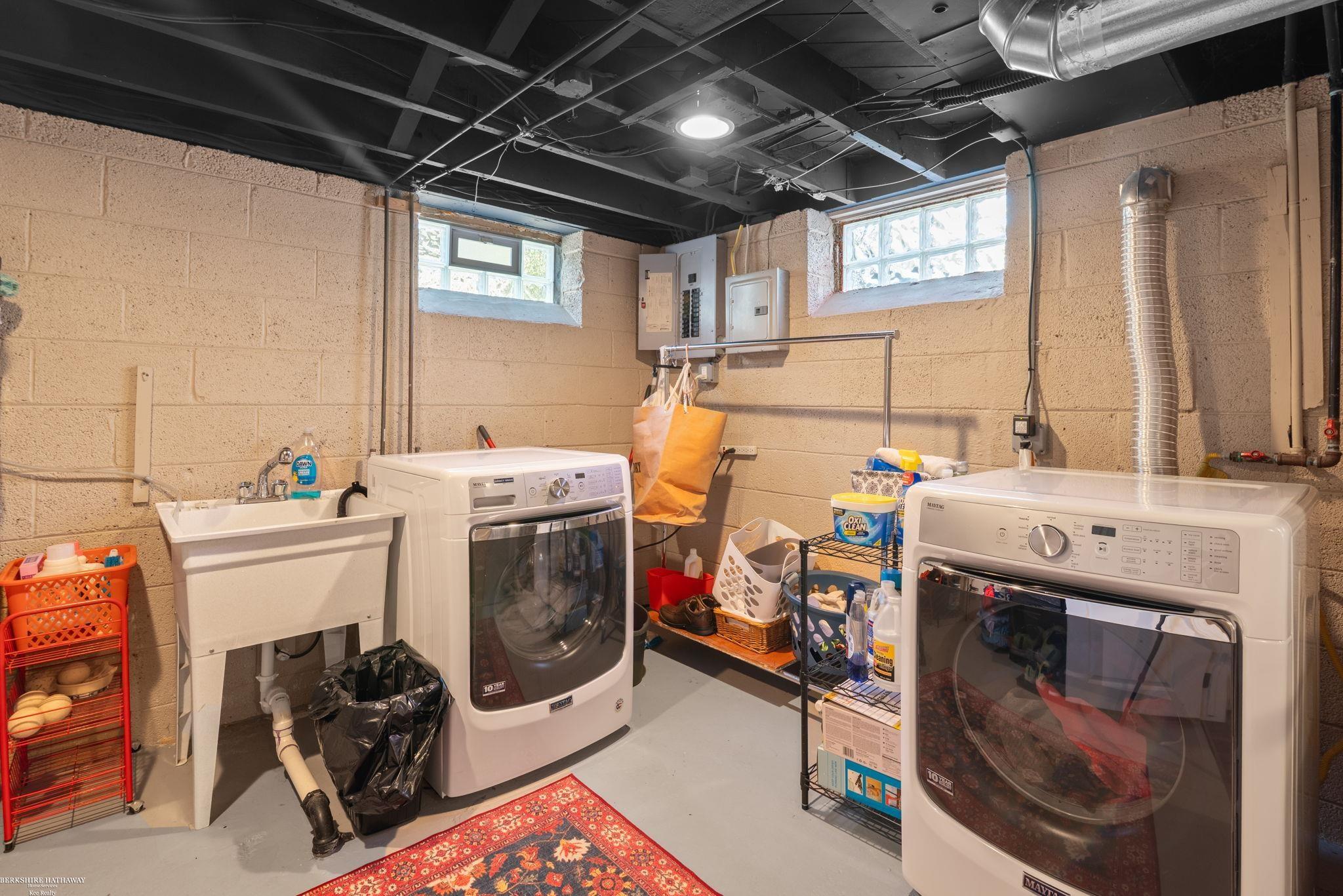 832 Loraine Street, Grosse Pointe, MI, 48230
