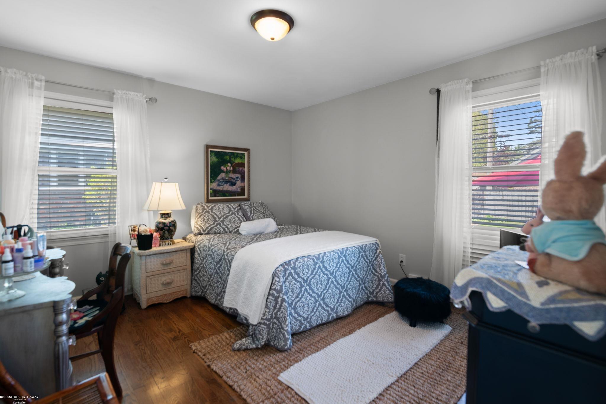 832 Loraine Street, Grosse Pointe, MI, 48230