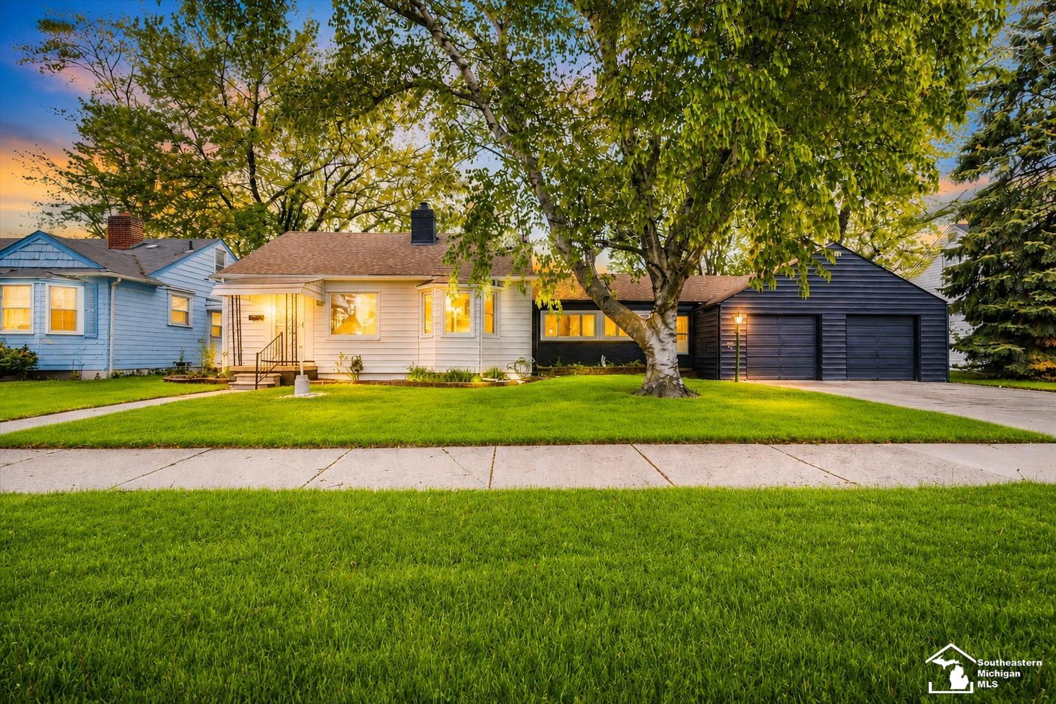 6810 Robinson Street, Allen Park, MI, 48101