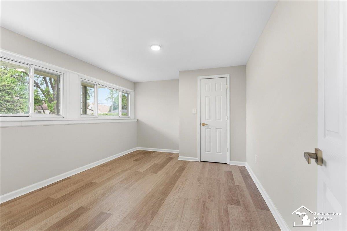 6810 Robinson Street, Allen Park, MI, 48101