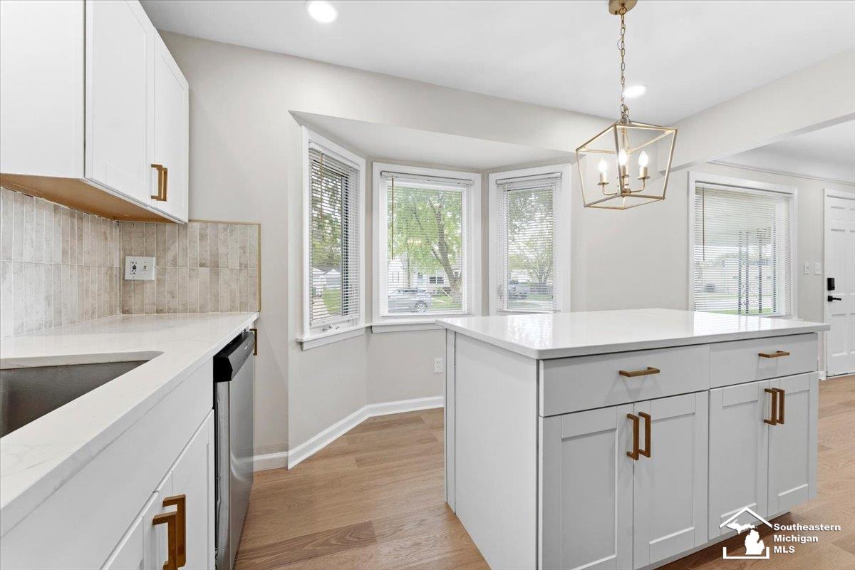 6810 Robinson Street, Allen Park, MI, 48101