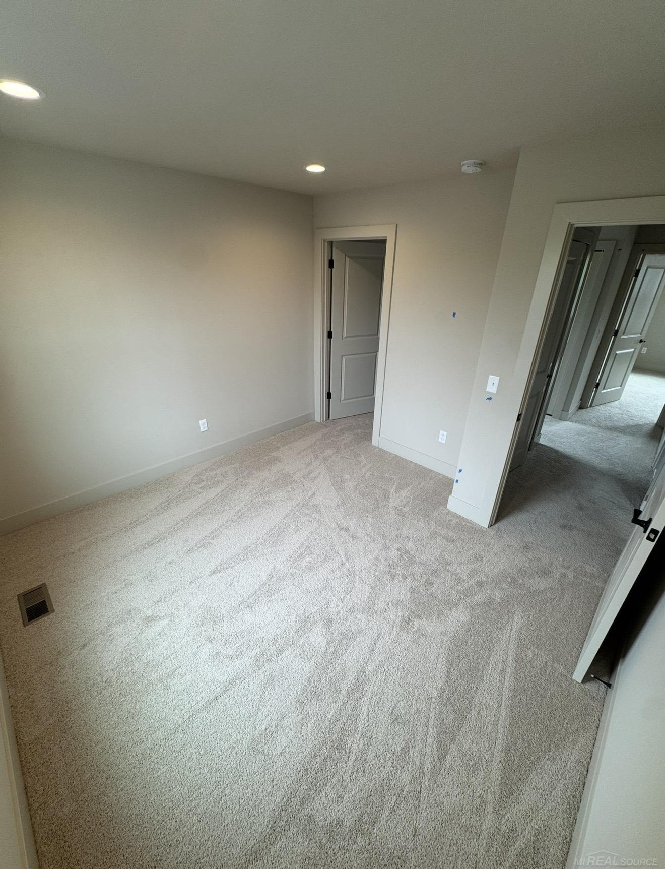 27305 Groveland Street, Madison Heights, MI, 48071