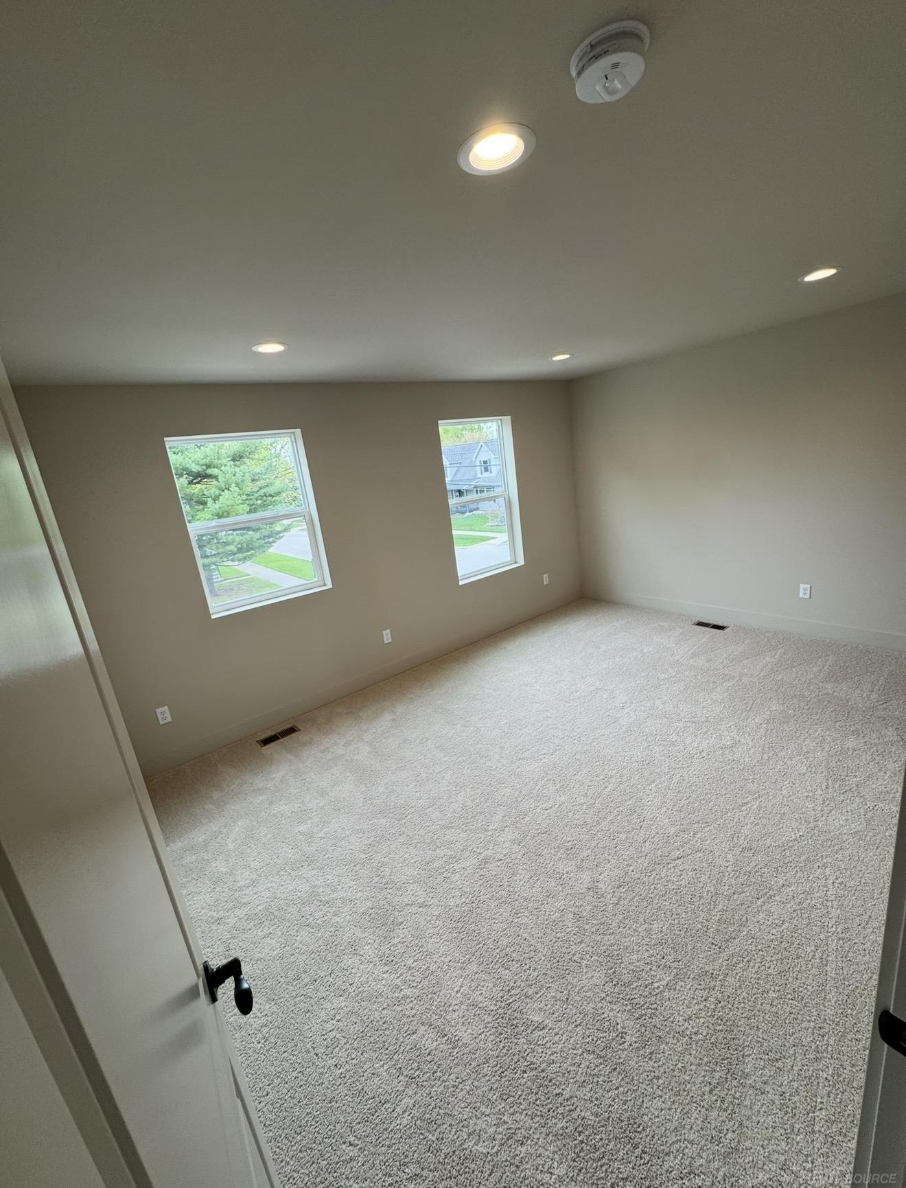 27305 Groveland Street, Madison Heights, MI, 48071
