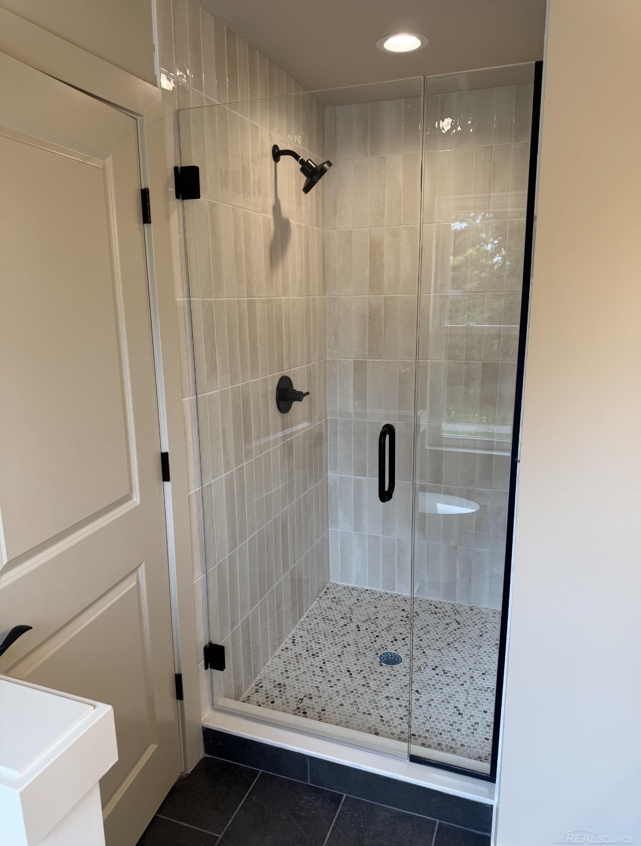 27305 Groveland Street, Madison Heights, MI, 48071