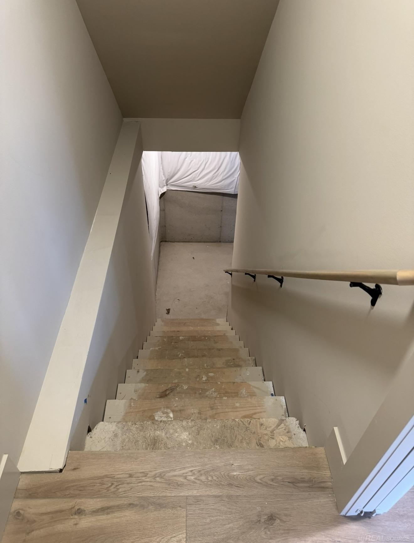 27305 Groveland Street, Madison Heights, MI, 48071
