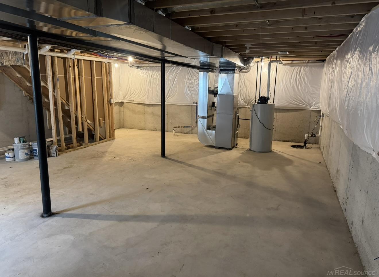 27305 Groveland Street, Madison Heights, MI, 48071