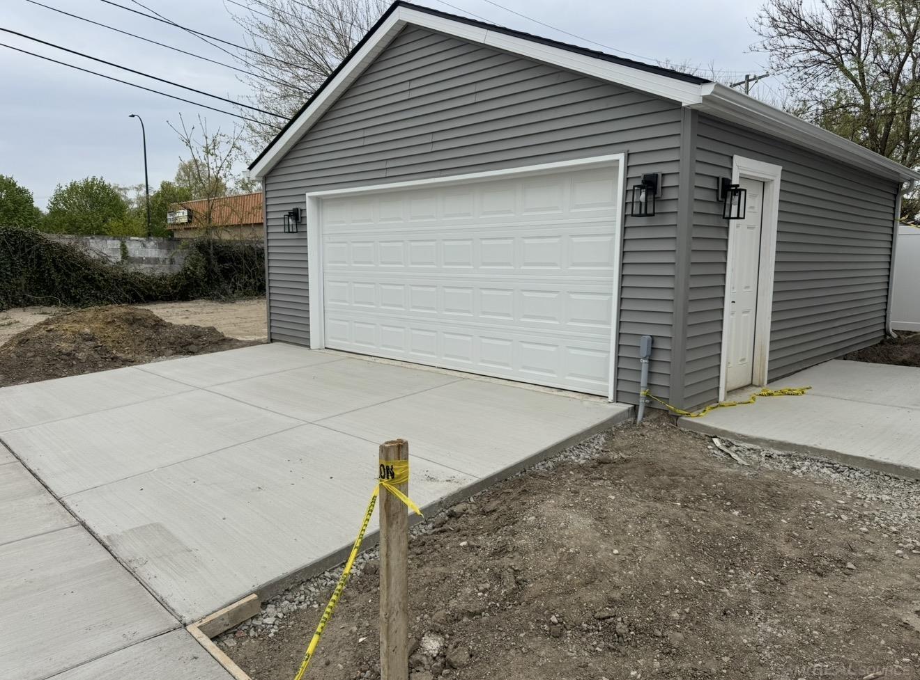 27305 Groveland Street, Madison Heights, MI, 48071