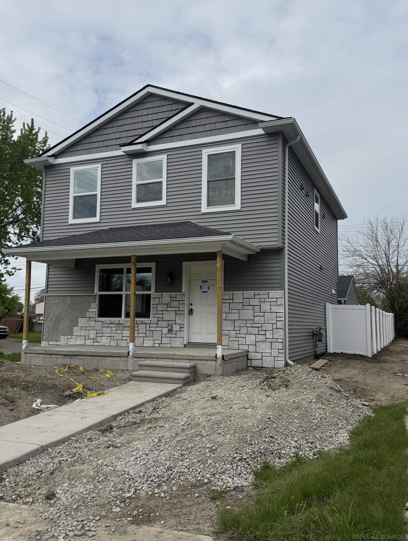 27305 Groveland Street, Madison Heights, MI, 48071
