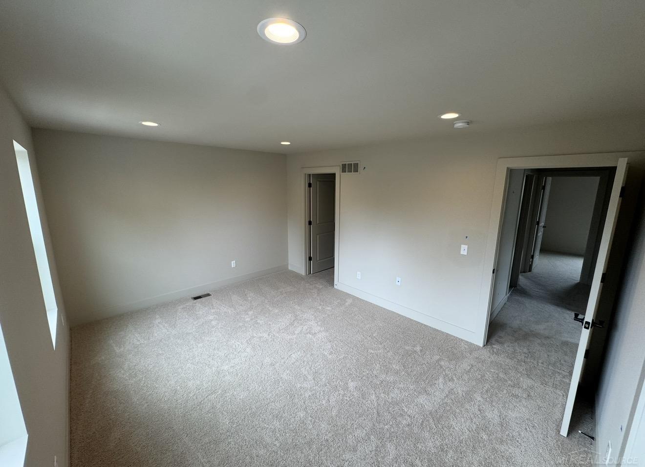 27305 Groveland Street, Madison Heights, MI, 48071