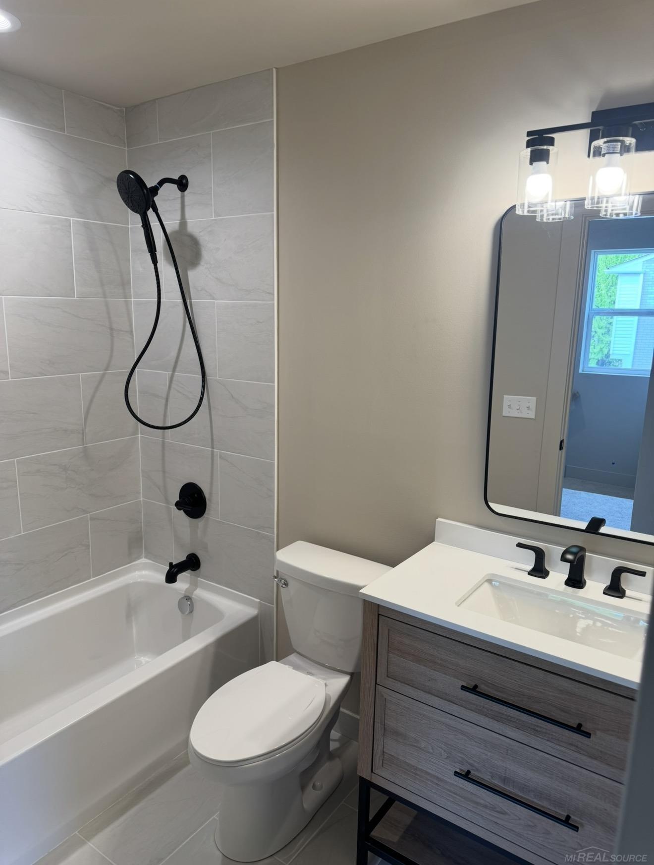 27305 Groveland Street, Madison Heights, MI, 48071