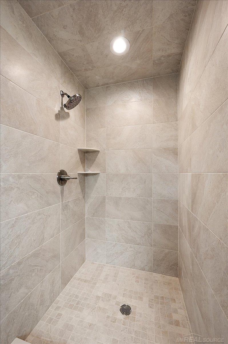 18764 Via Firenze Drive, Macomb, MI, 48044