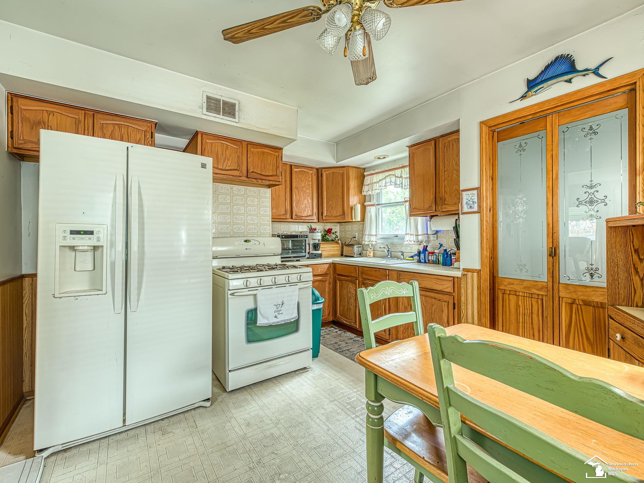 18800 Wall Street, Melvindale, MI, 48122