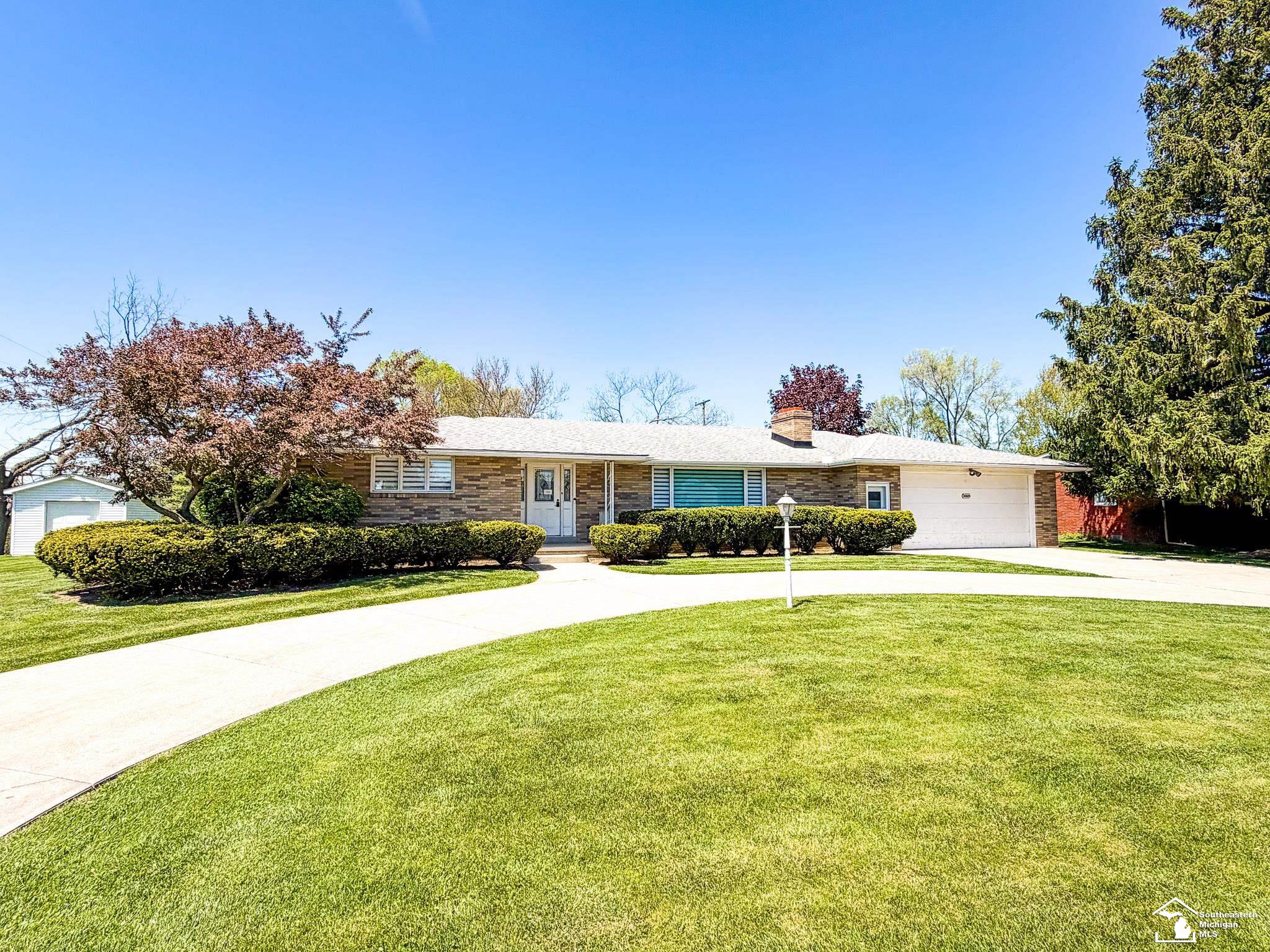 14929 Nobil Drive, Monroe, MI, 48161