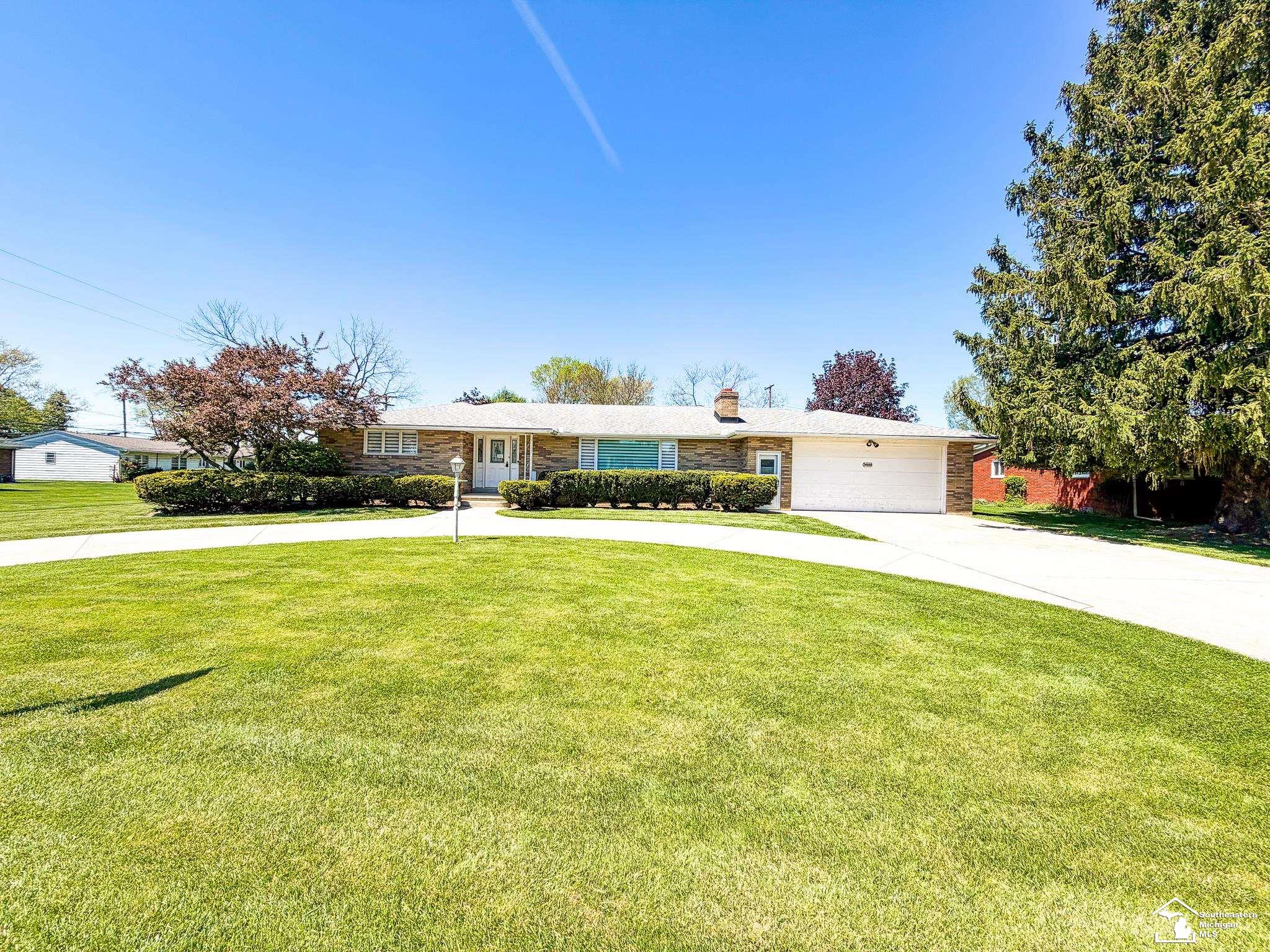 14929 Nobil Drive, Monroe, MI, 48161