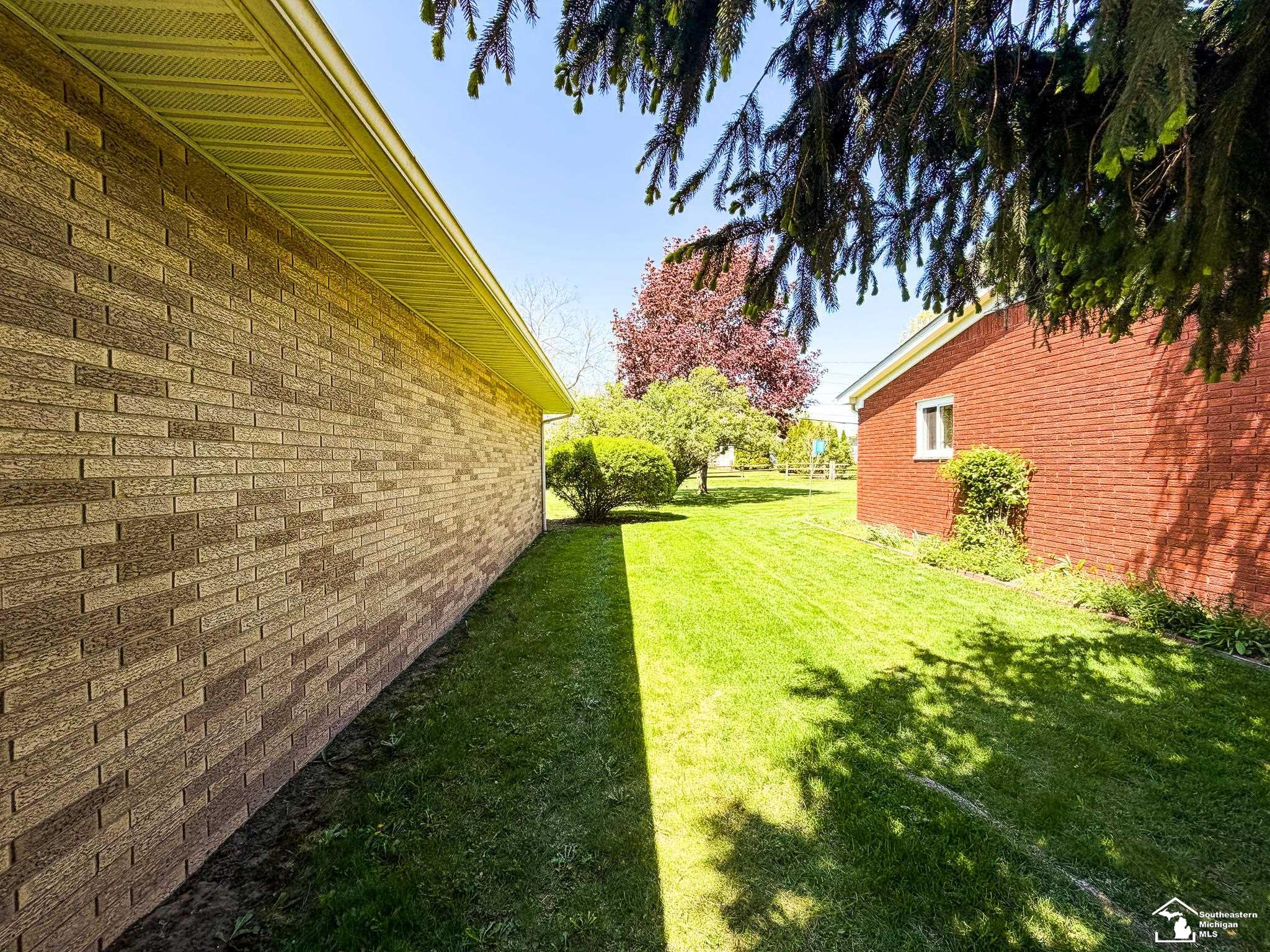14929 Nobil Drive, Monroe, MI, 48161