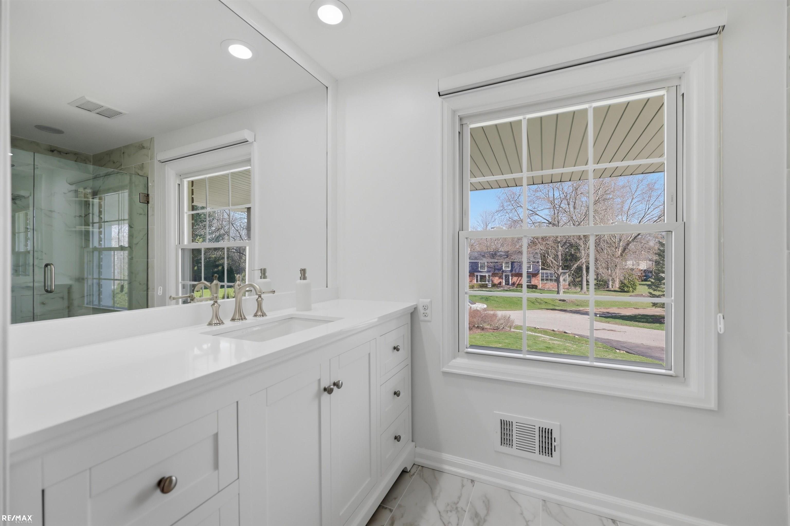 938 Candlestick Court, Bloomfield Twp, MI, 48304