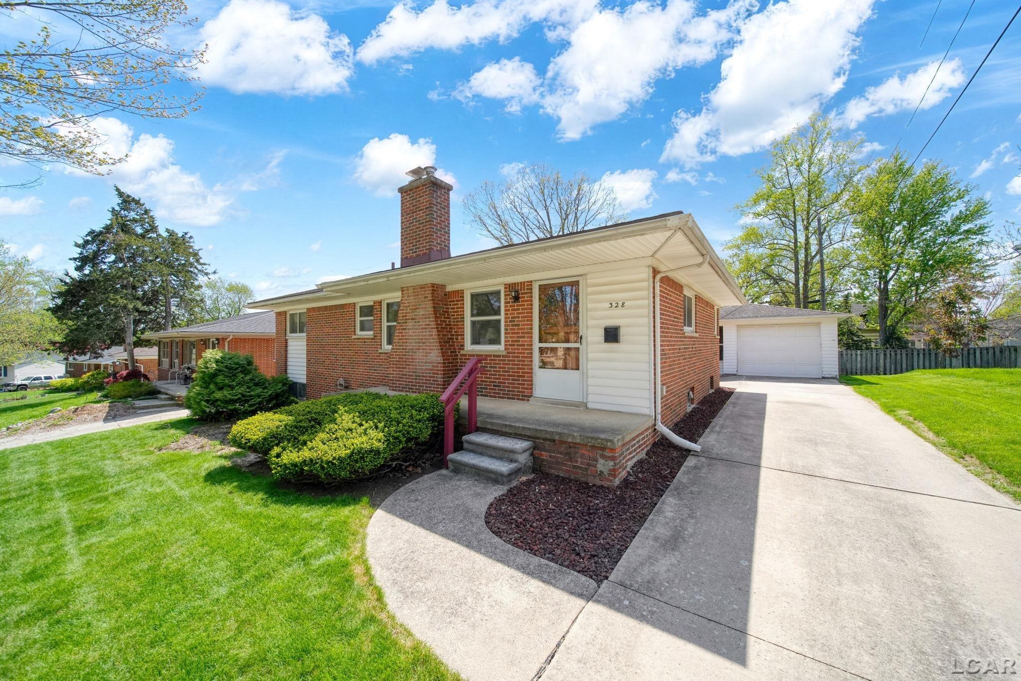 328 Hillcrest Drive, Saline, MI, 48176
