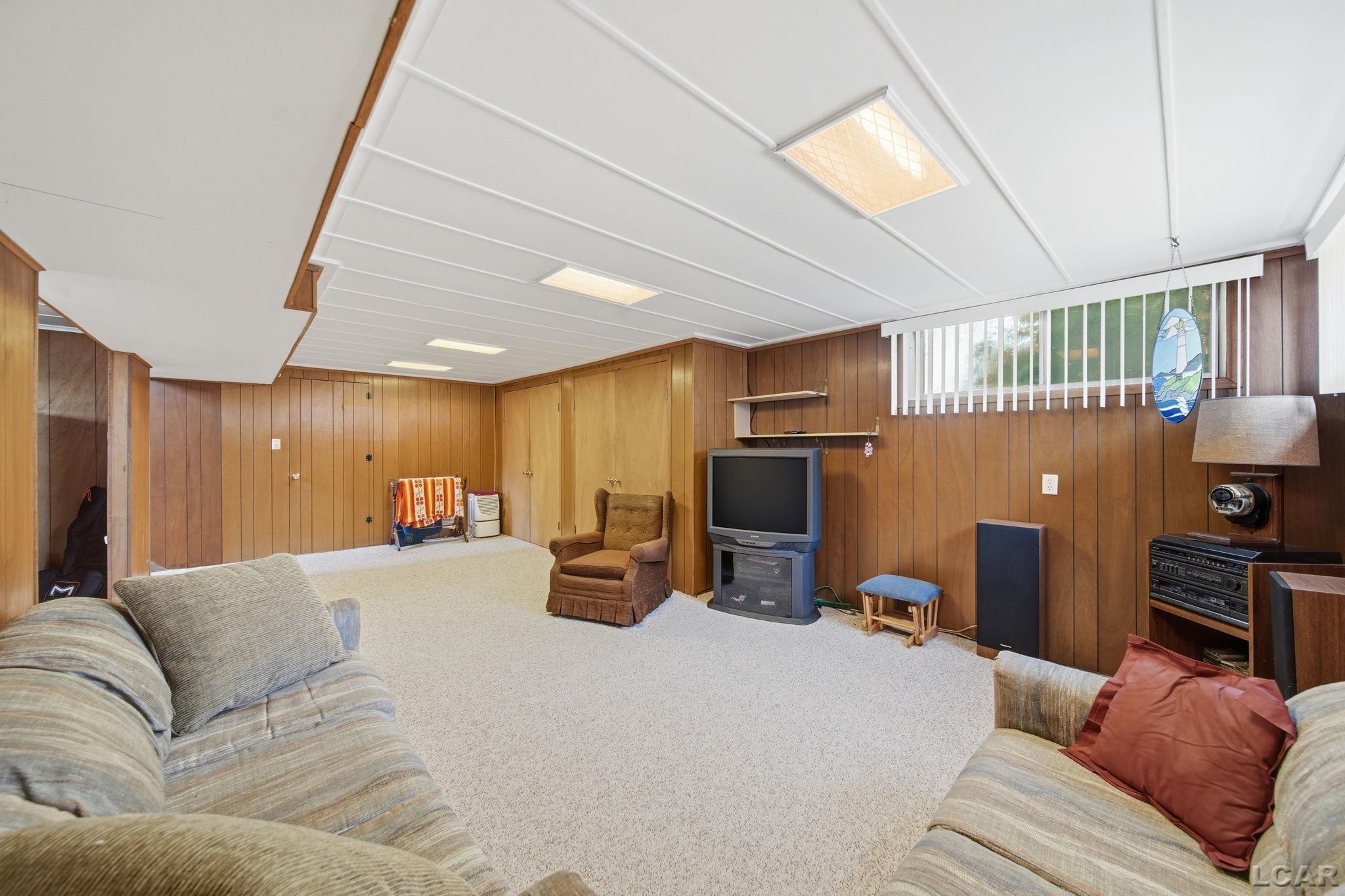 328 Hillcrest Drive, Saline, MI, 48176