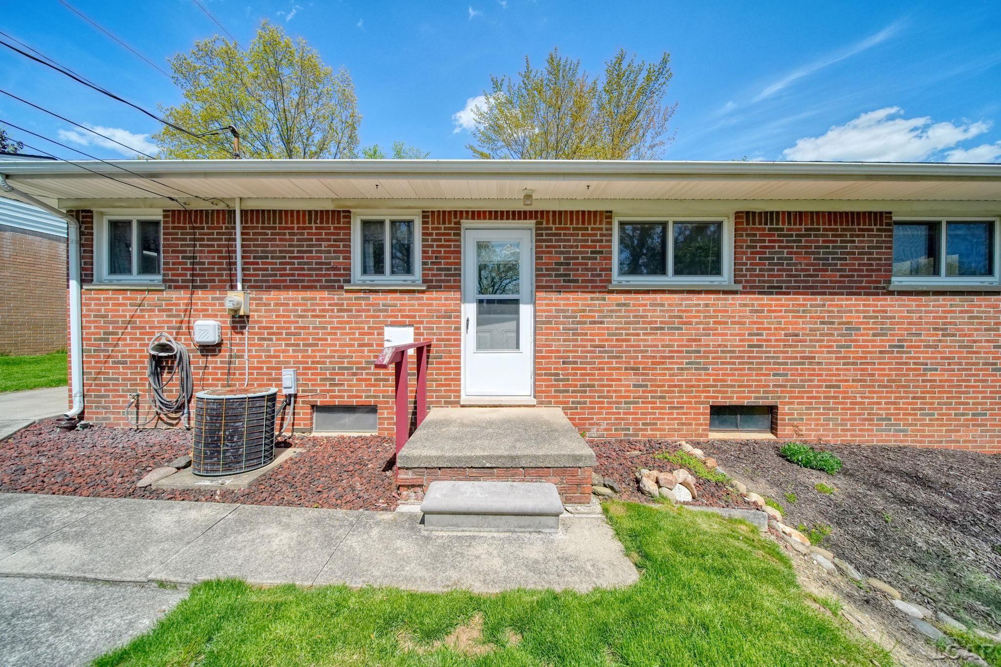 328 Hillcrest Drive, Saline, MI, 48176