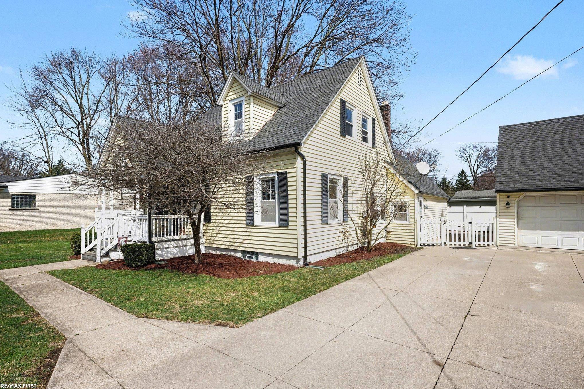 37810 Lanse Creuse Street, Harrison Twp, MI, 48045