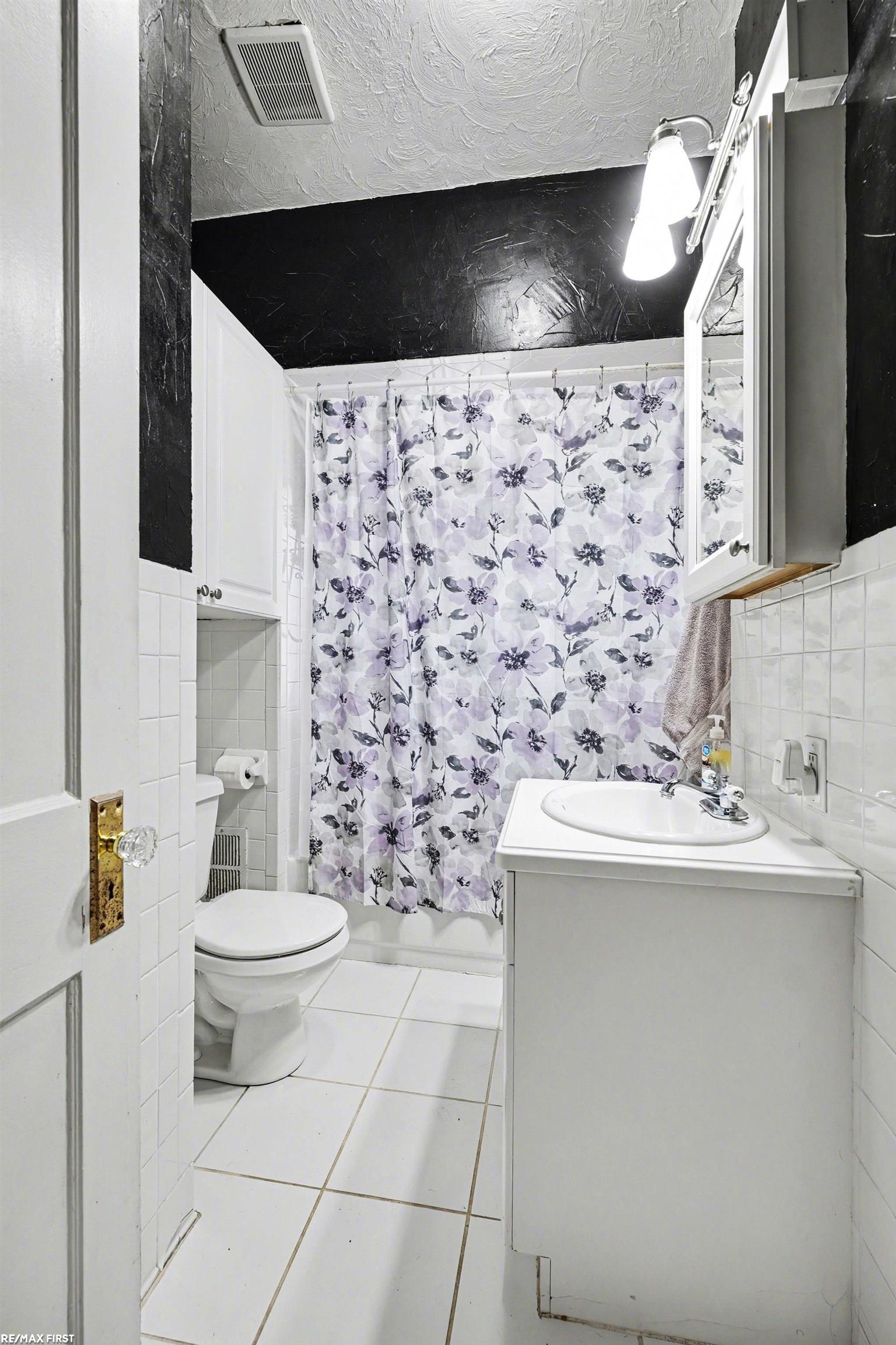 37810 Lanse Creuse Street, Harrison Twp, MI, 48045